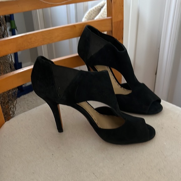 Coach black almost like a suede material size 6 1/2 - Picture 2 of 3